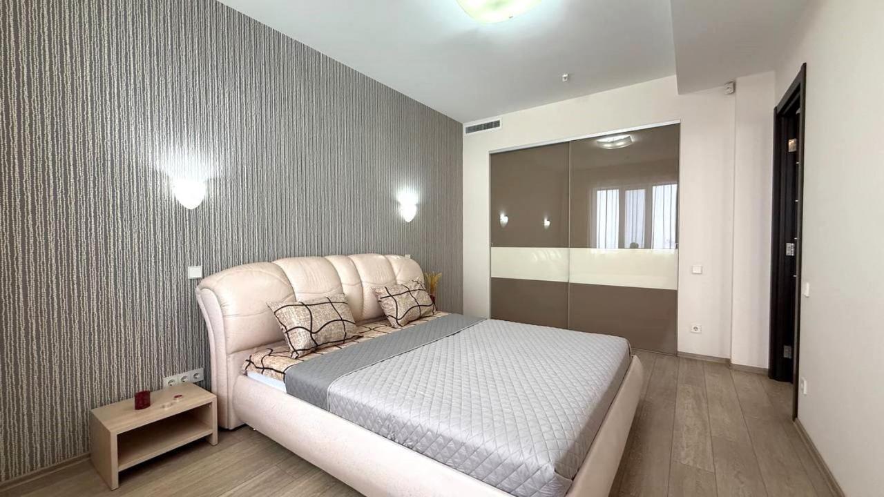Bright House On 23 Serpnya Charków Zewnętrze zdjęcie