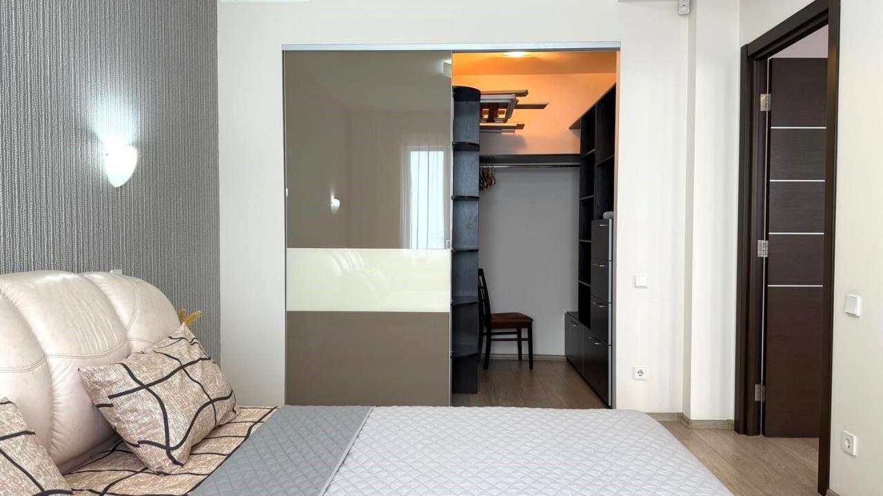 Bright House On 23 Serpnya Charków Zewnętrze zdjęcie