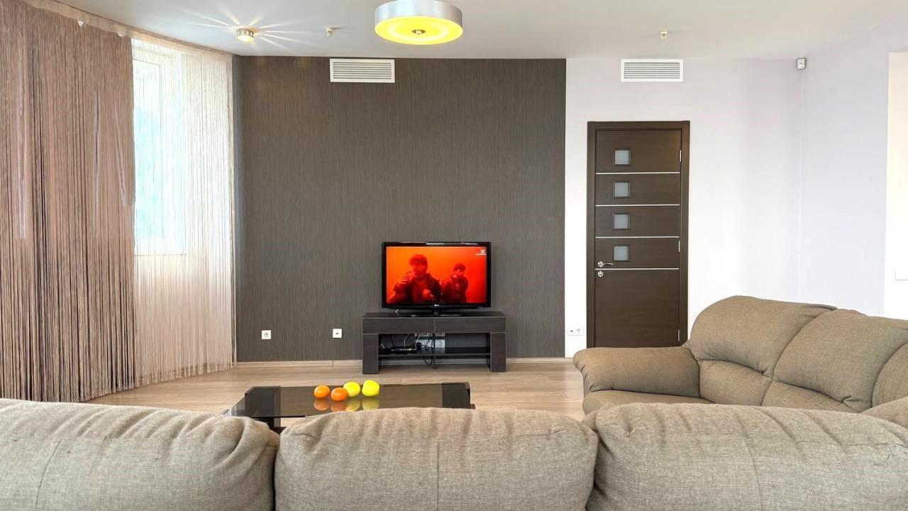 Bright House On 23 Serpnya Charków Zewnętrze zdjęcie
