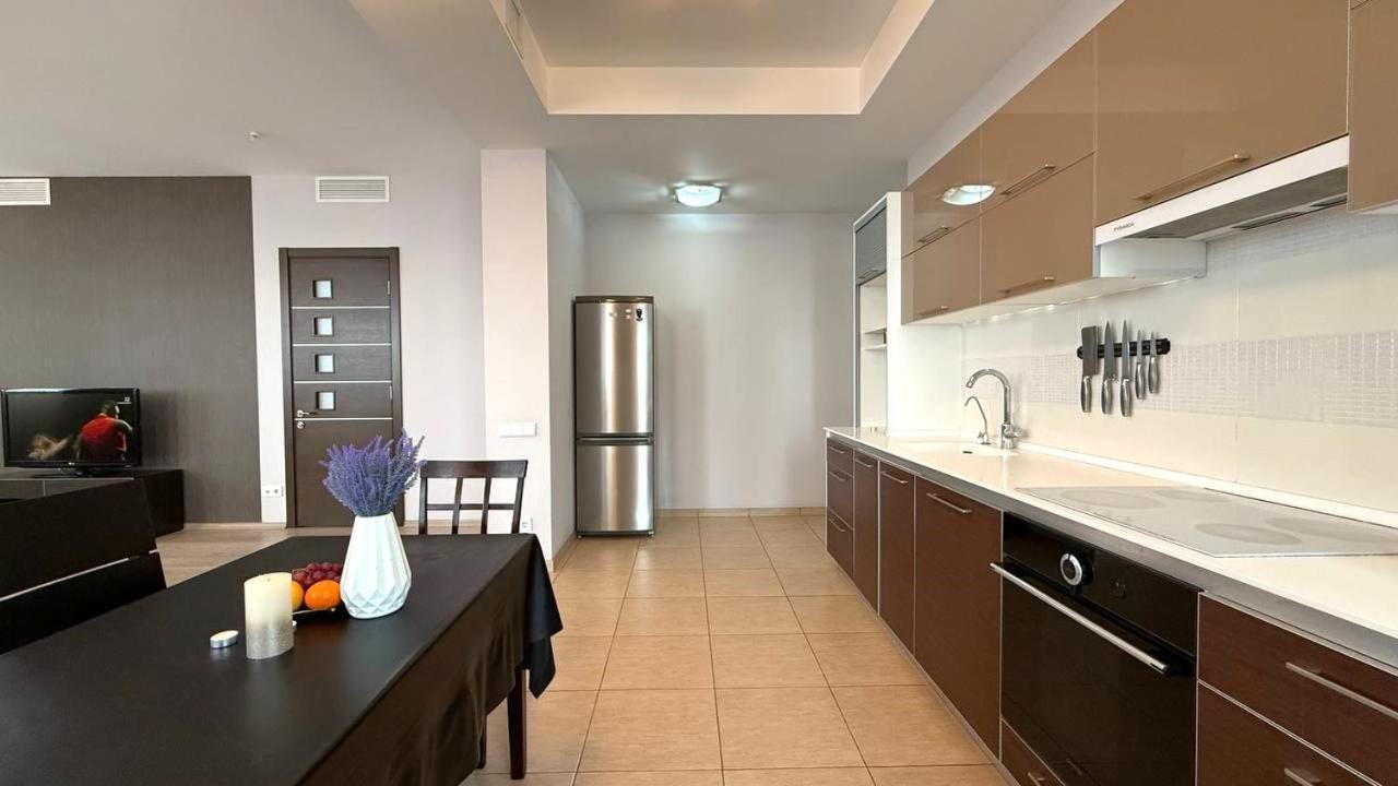 Bright House On 23 Serpnya Charków Zewnętrze zdjęcie