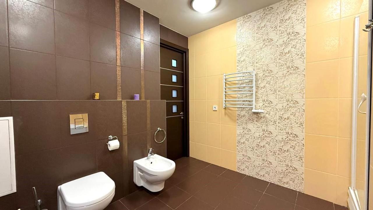 Bright House On 23 Serpnya Charków Zewnętrze zdjęcie