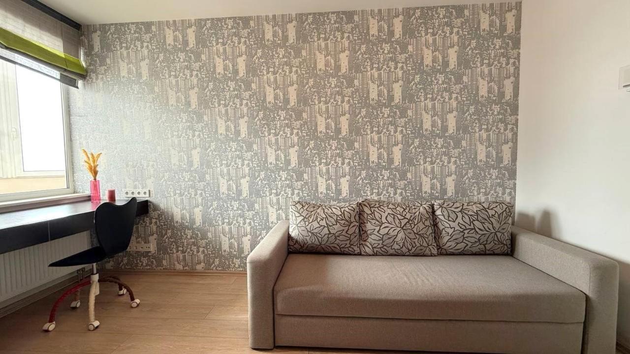 Bright House On 23 Serpnya Charków Zewnętrze zdjęcie